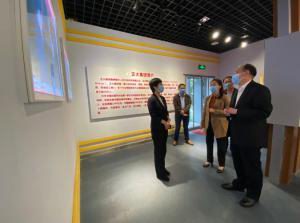 洛阳市市委常委、宣传部长王飞莅临洛阳星空官方网页版调研