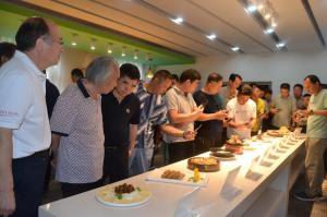 新乡餐饮协会莅临洛阳星空官方网页版参观考察