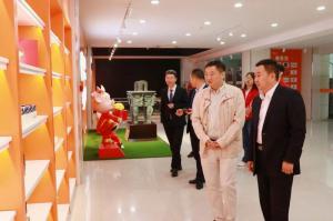 开放互动交流 共惠共享共赢 丨郑州太古可口可乐莅临星空官方网页版集团河南区进行培训交流