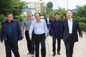 洛阳市农业农村局局长赵红艺陪同甘肃省平凉市静宁县考察组到洛阳星空官方网页版考察指导工作