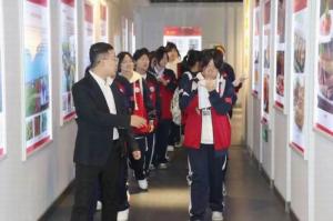 新安职高师生一行赴洛阳星空官方网页版开展参观实习